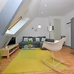 D'hotes Les Nuits Pastel 4* Saint-Quentin