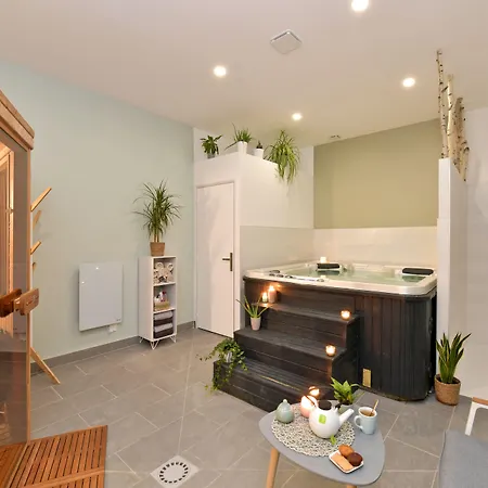 D'hotes Les Nuits Pastel Bed & Breakfast Saint-Quentin (Aisne)