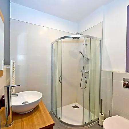 D'hotes Les Nuits Pastel Bed & Breakfast