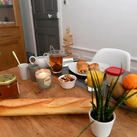 D'hotes Les Nuits Pastel Oda ve Kahvaltı Saint-Quentin (Aisne)