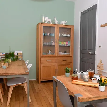 D'hotes Les Nuits Pastel Oda ve Kahvaltı Saint-Quentin (Aisne)