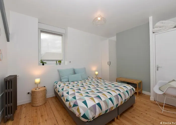 D'hotes Les Nuits Pastel Bed & Breakfast 4*