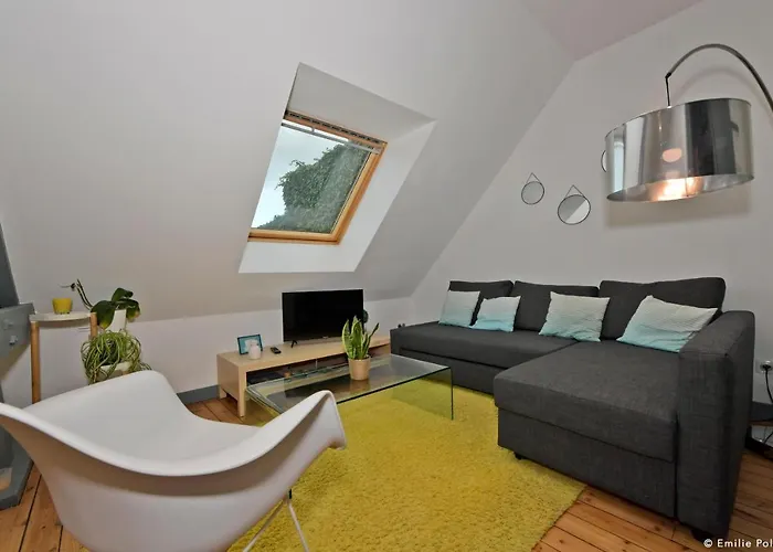 D'hotes Les Nuits Pastel Bed & Breakfast