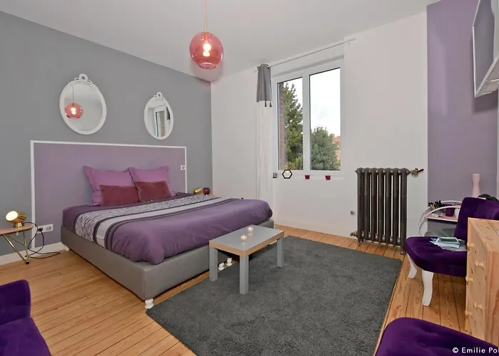 D'hotes Les Nuits Pastel Bed & Breakfast